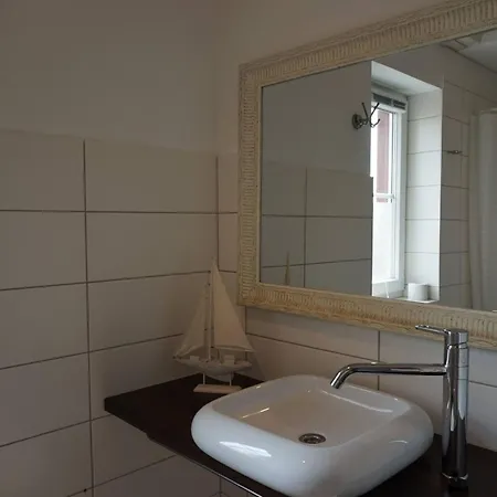 Gemuetliches Schwedenhaeuschen In Guter Lage By Interhome * Zierow